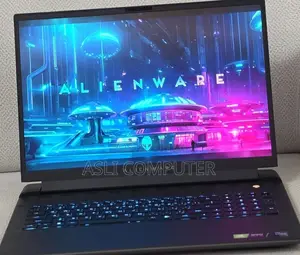 New Laptop Alienware M18 R2 32GB Intel Core i9 SSD 2T