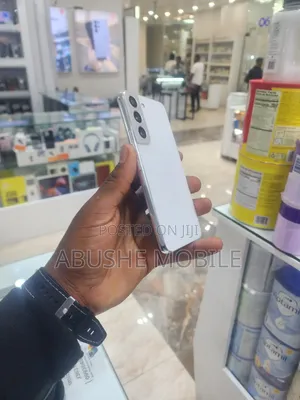 New Samsung Galaxy S22 5G 256 GB White