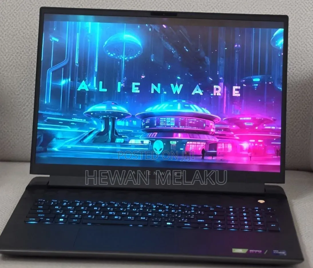New Laptop Alienware M18 R2 32GB Intel Core i9 SSD 2T