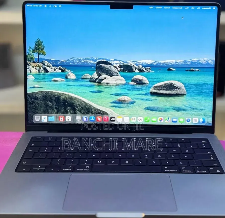 New Laptop Apple MacBook Pro 2019 8GB Intel Core i5 SSD 128GB