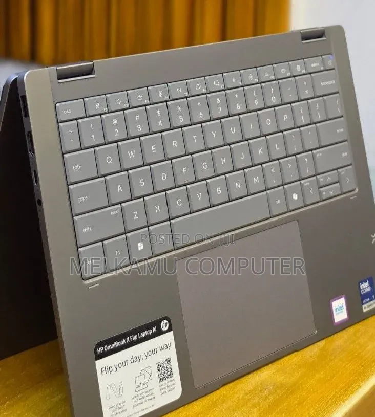 New Laptop HP OmniBook X Flip 14" 16GB Intel Core Ultra 7 SSD 1T