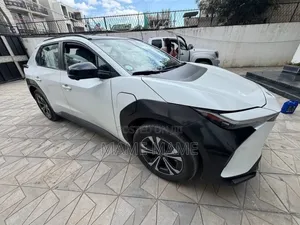 Toyota bZ4X 2023 White