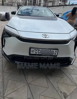 Toyota bZ4X 2023 White