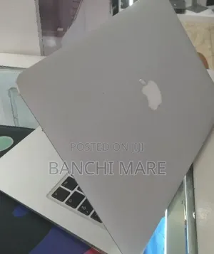 New Laptop Apple MacBook Air 2013 4GB Intel Core i3 SSD 128GB