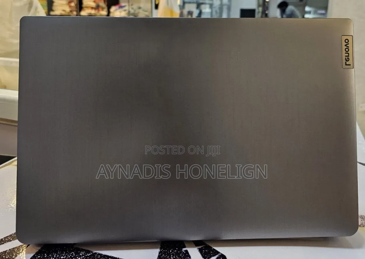 New Laptop Lenovo Ideapad 3 8GB Intel Core i5 SSD 512GB