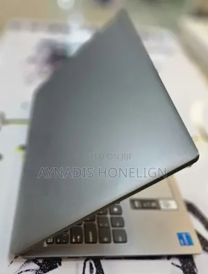 New Laptop Lenovo Ideapad 3 8GB Intel Core i5 SSD 512GB