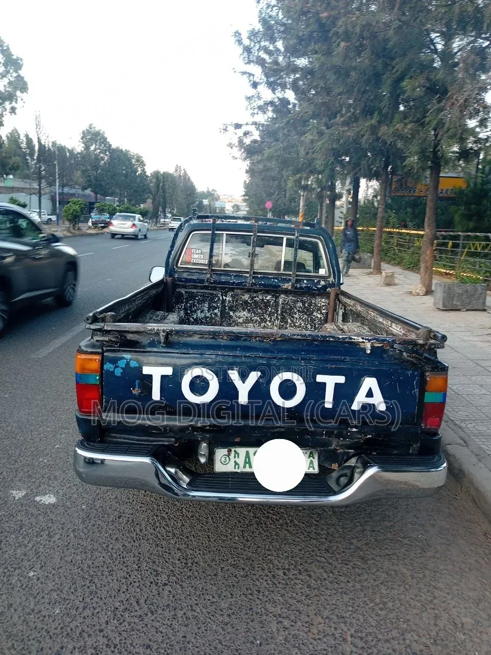 Toyota Hilux 1600 SWB 1984 Blue
