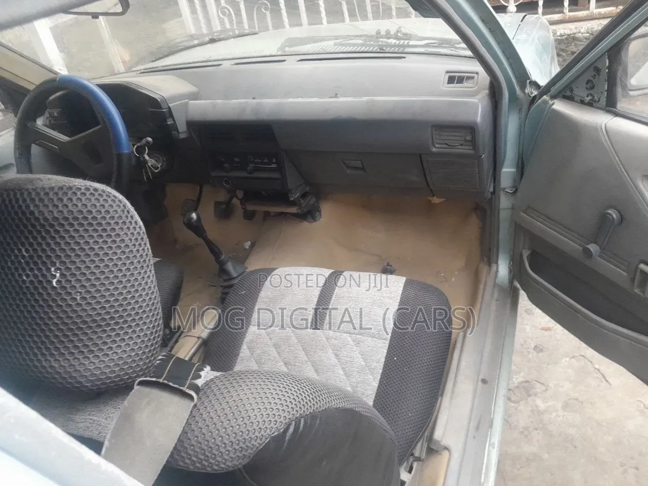 Toyota Corolla Hatchback 1.3 1984 Blue
