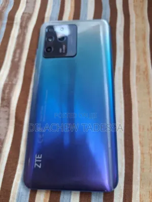 ZTE Blade V30 128 GB Blue