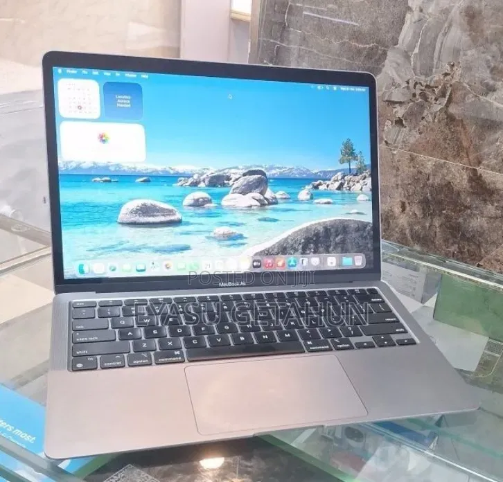 New Laptop Apple MacBook Air 2020 M1 8GB Apple M1 SSD 256GB