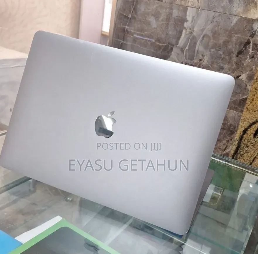 New Laptop Apple MacBook Air 2020 M1 8GB Apple M1 SSD 256GB