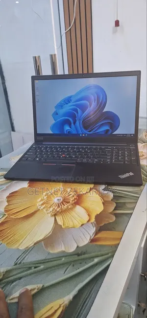 New Laptop Lenovo ThinkPad E15 16GB Intel Core i7 SSD 512GB