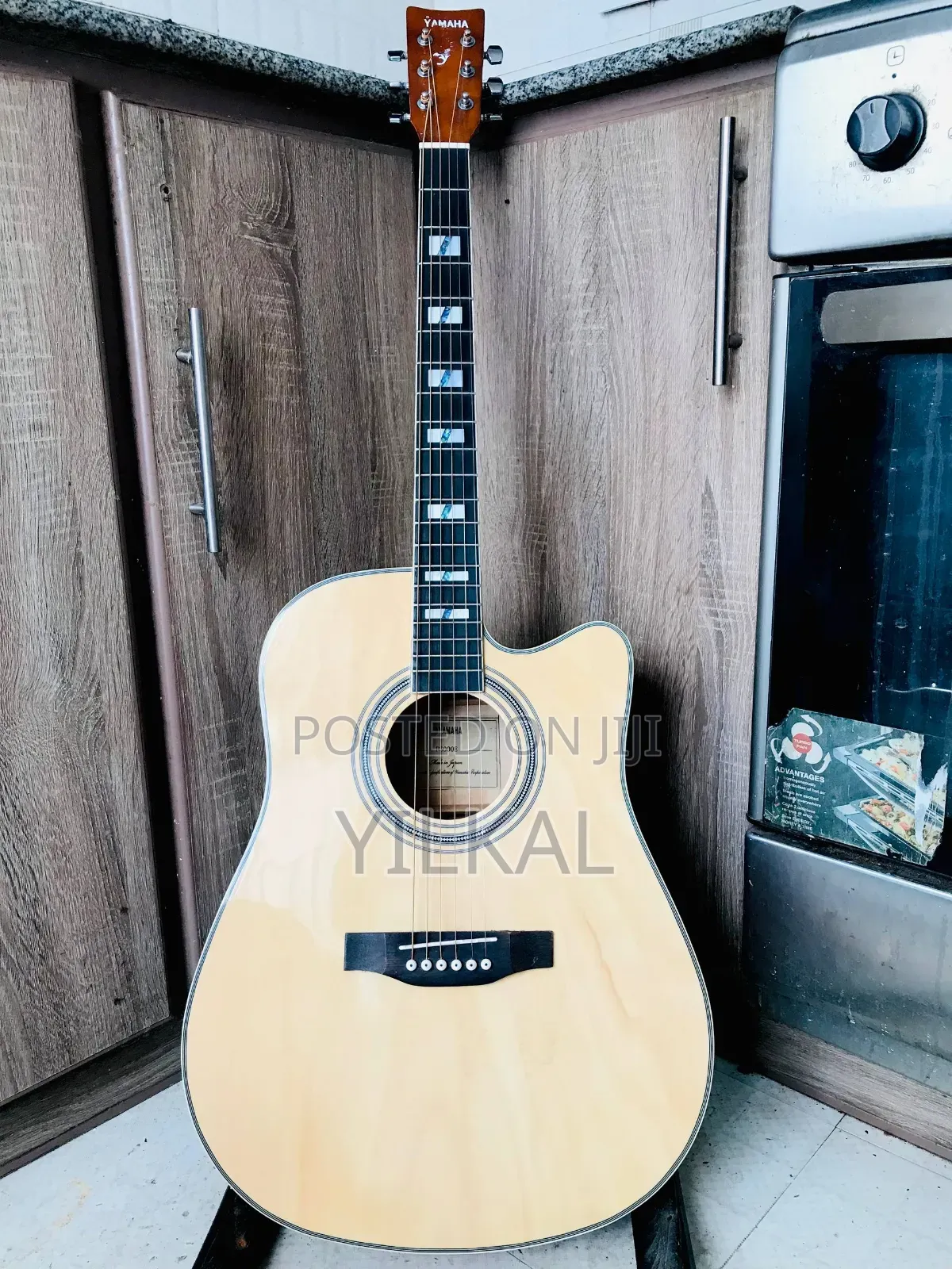 Yamaha F6000 Guitar!
