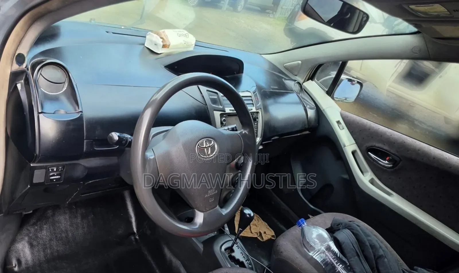 Toyota Yaris 2010 Silver