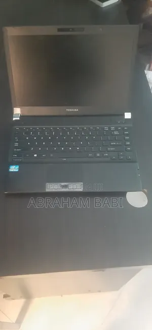 Laptop Toshiba Portege R930 4GB Intel Core i5 HDD 1T