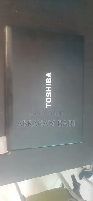 Laptop Toshiba Portege R930 4GB Intel Core i5 HDD 1T