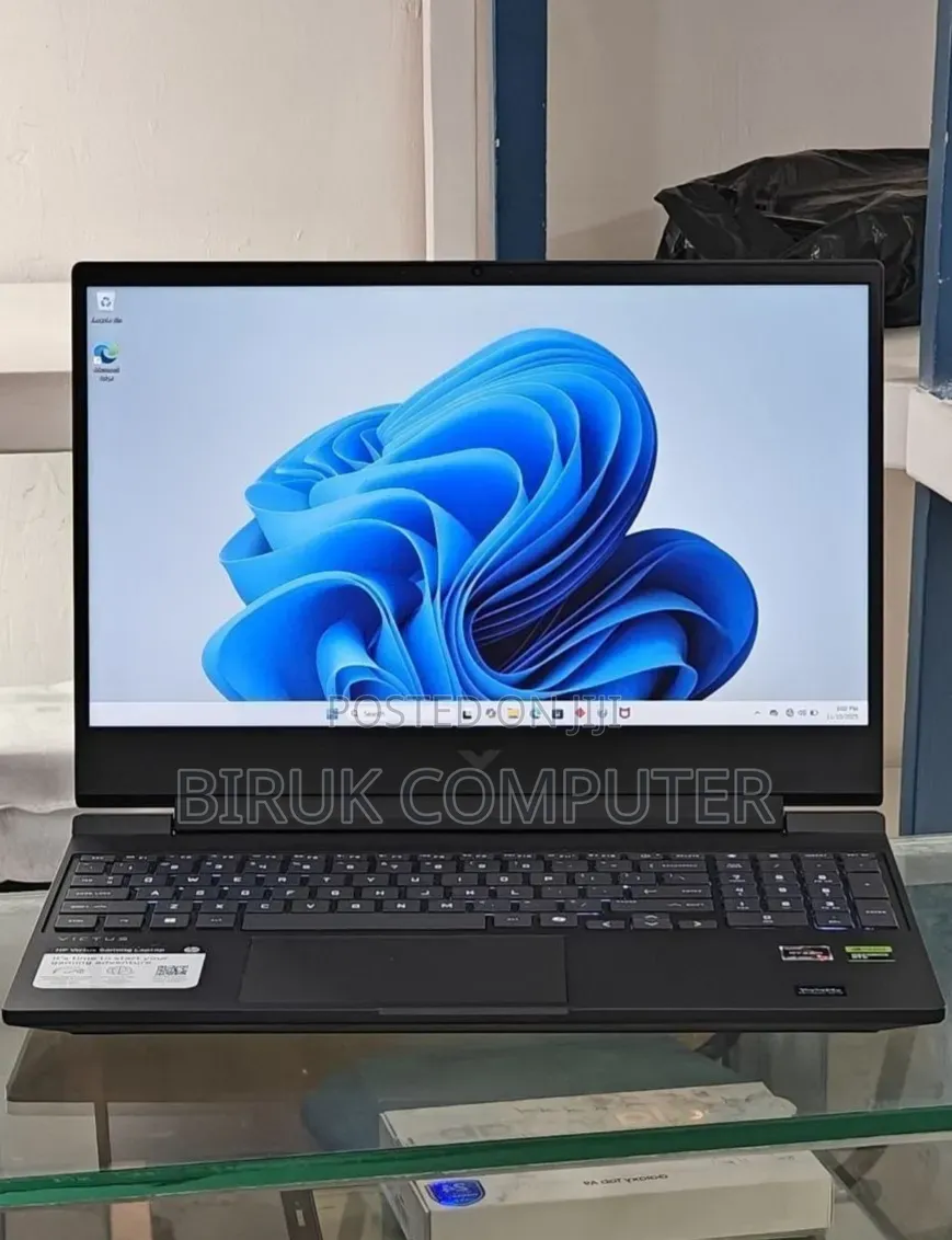 New Laptop HP Victus 15 16GB AMD Ryzen 7 SSD 512GB