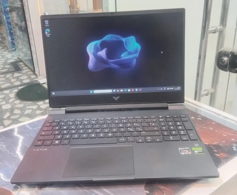 New Laptop HP Victus 16 16GB AMD Ryzen 5 SSD 512GB
