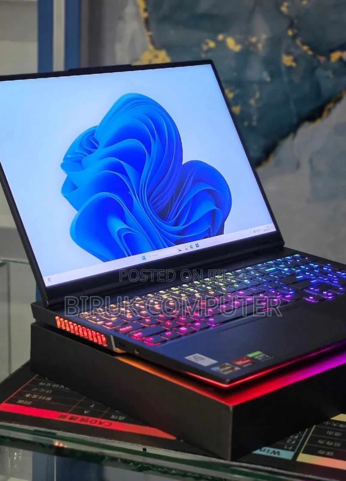 New Laptop Lenovo Legion 9 32GB AMD Ryzen 9 SSD 1T