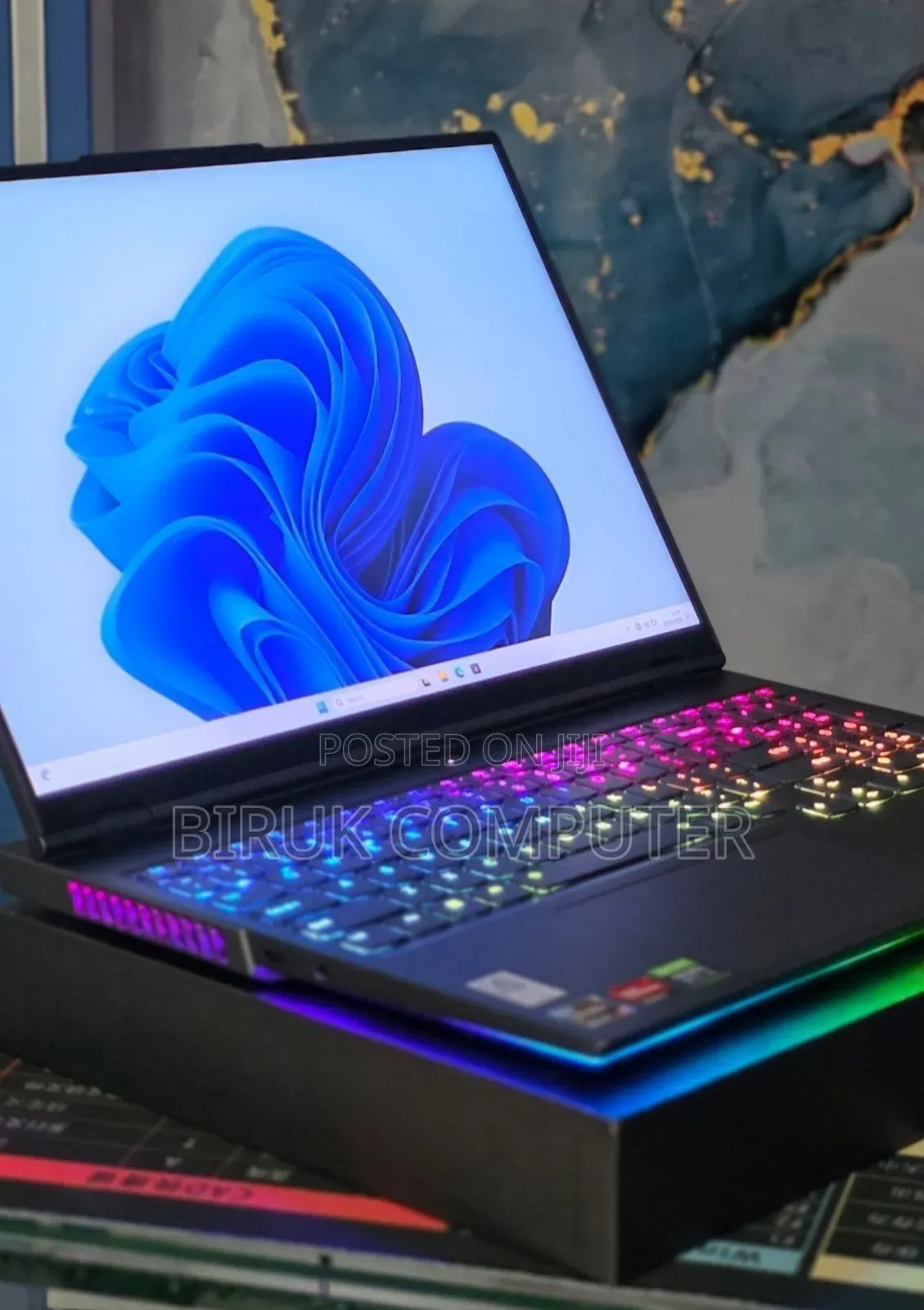 New Laptop Lenovo Legion 9 32GB AMD Ryzen 9 SSD 1T
