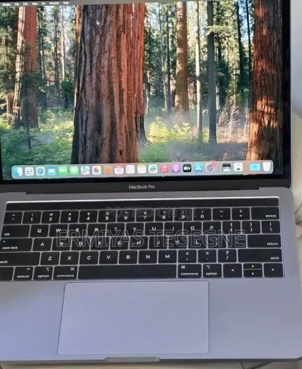 New Laptop Apple MacBook 16GB Intel Core i5 SSD 512GB