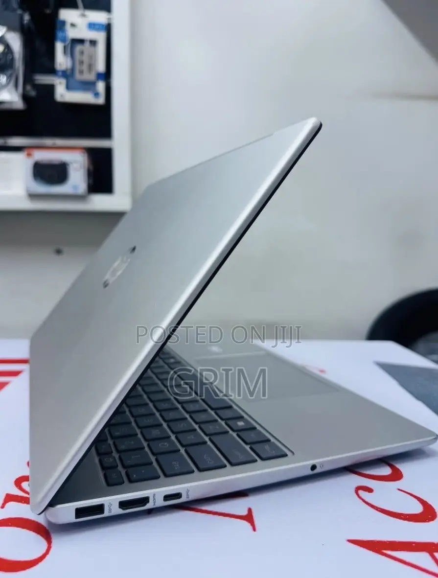 New Laptop HP Stream Notebook 16GB Intel Core i5 SSD 512GB