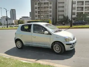 Toyota Vitz 2004