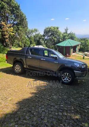 Toyota Hilux 2018 Gray