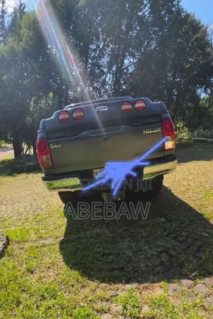 Toyota Hilux 2018 Gray