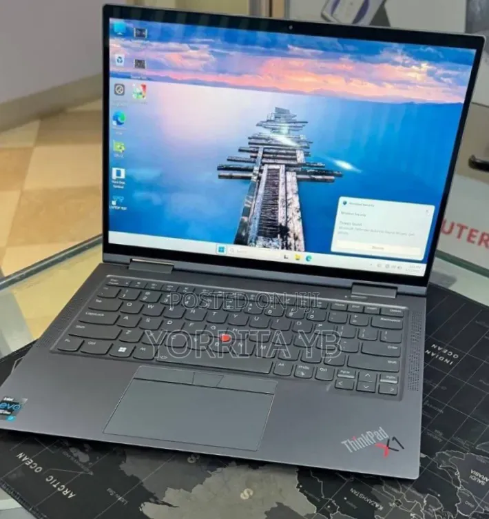 New Laptop Lenovo ThinkPad X1 Yoga Gen 8 16GB Intel Core i7 SSD 512GB