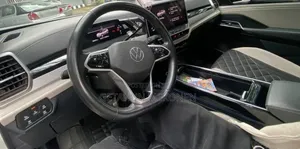 Volkswagen ID.6 2023 White
