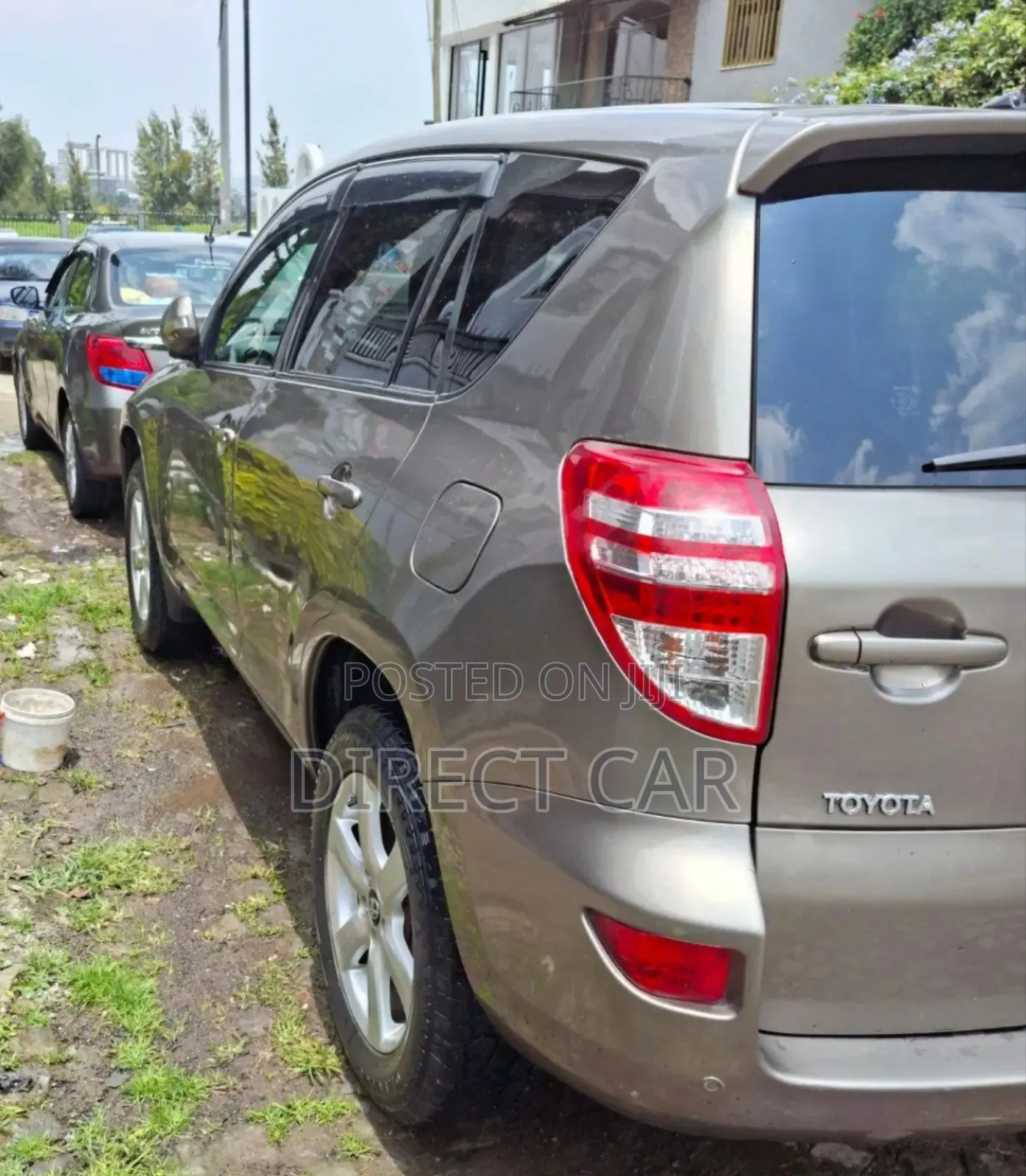 Toyota RAV4 2011 Silver