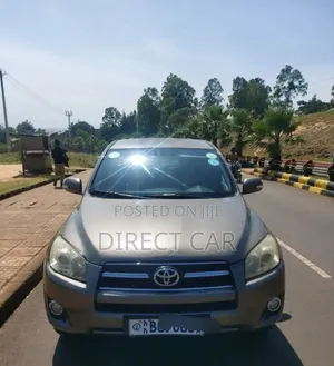 Toyota RAV4 2011 Silver