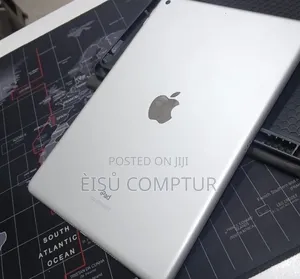 New Apple iPad (2025) 256 GB