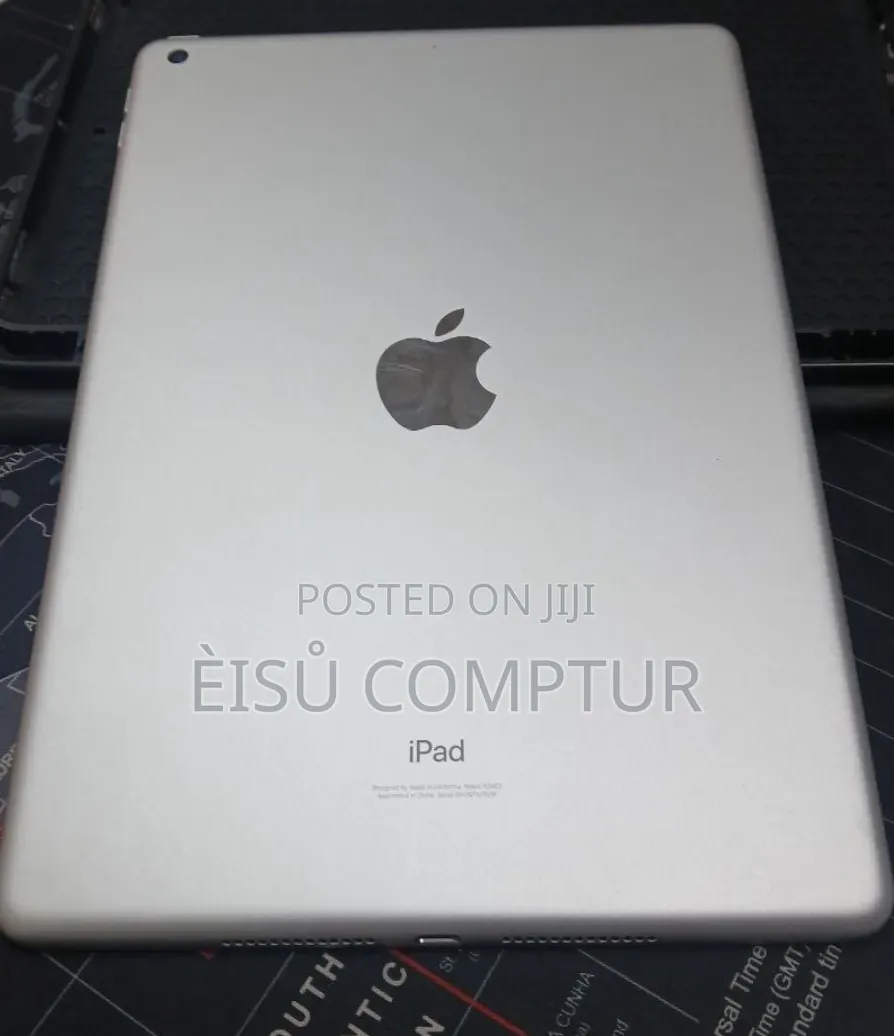 New Apple iPad (2025) 256 GB