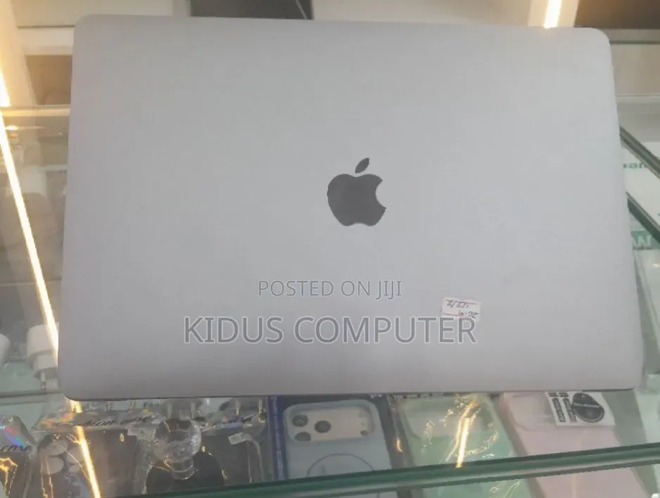New Laptop Apple MacBook Pro 2019 8GB Intel Core i5 SSD 128GB