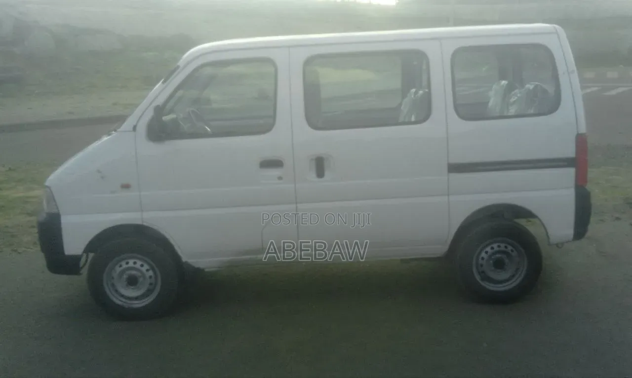 Suzuki Eeco 2025 White