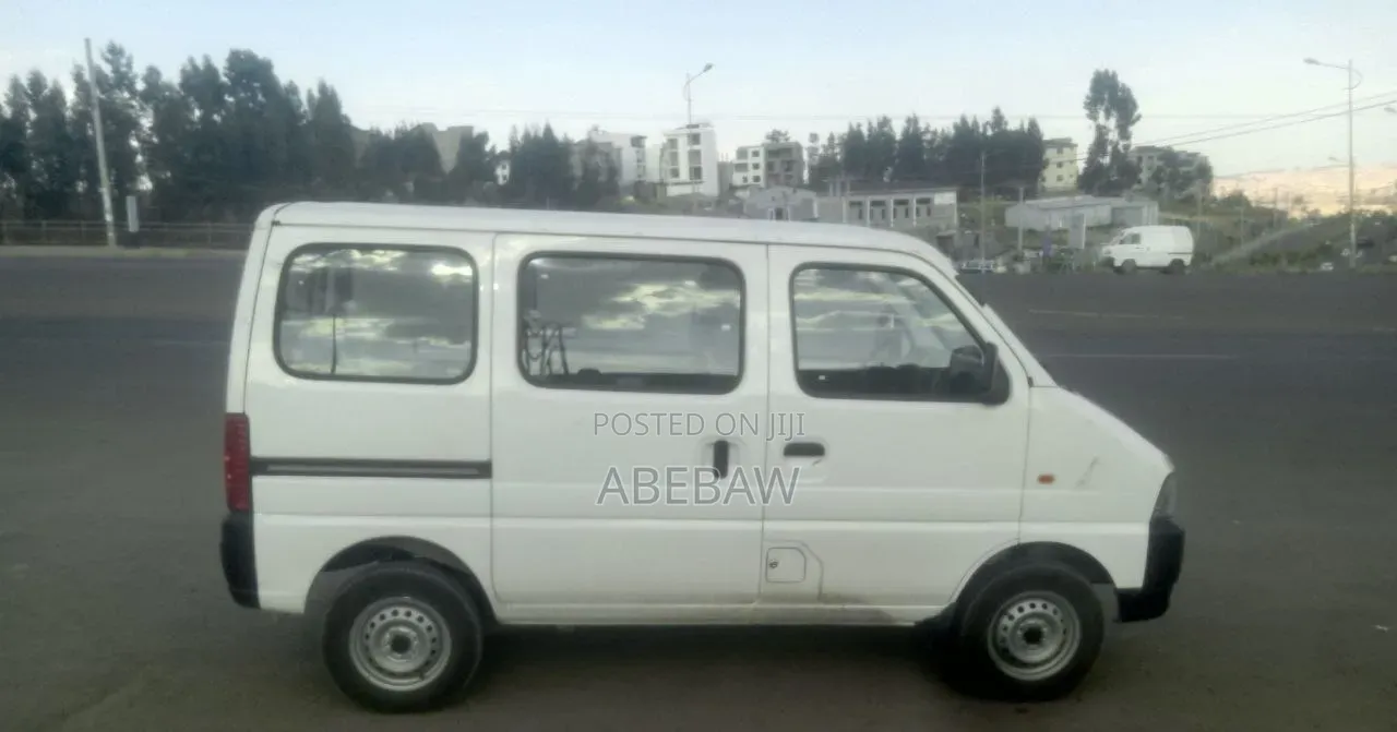 Suzuki Eeco 2025 White