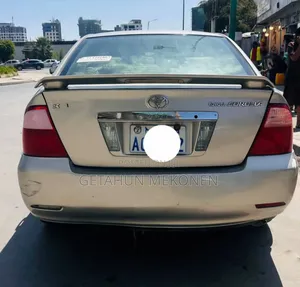 Toyota Corolla 2005 Gold