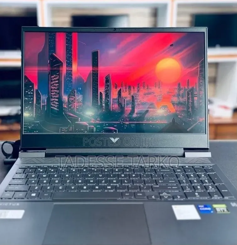 New Laptop HP Victus 16 16GB Intel Core i7 SSD 512GB