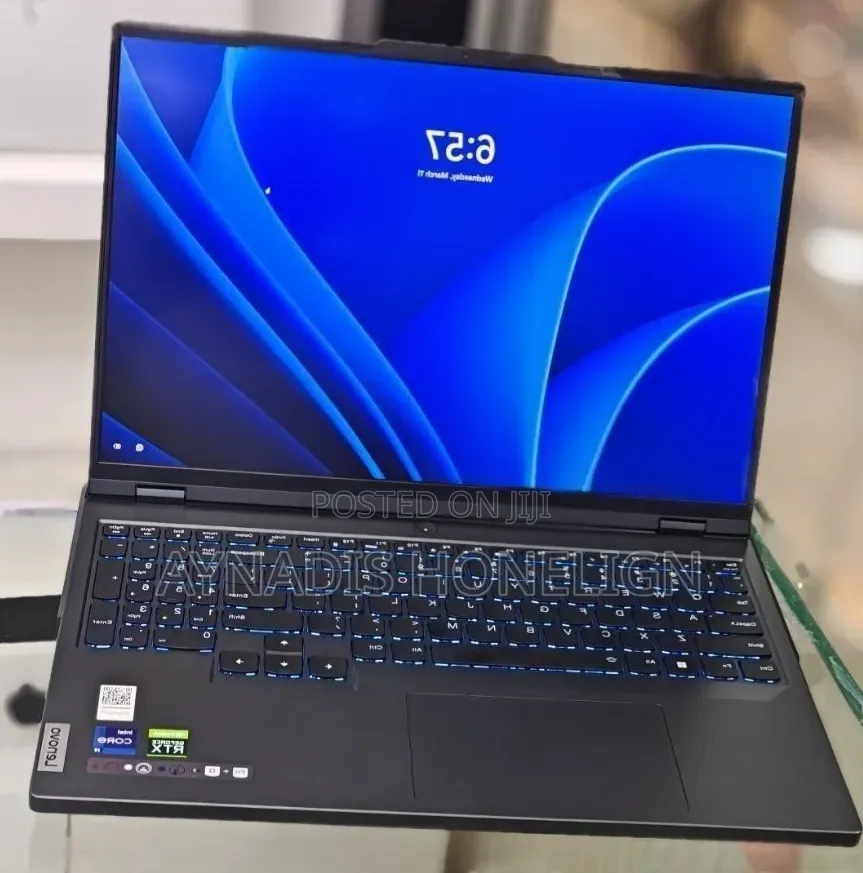 New Laptop Lenovo Legion Pro 7 16GB Intel Core i9 SSD 1T
