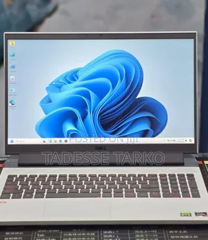 New Laptop Dell 16GB AMD Ryzen 7 SSD 512GB