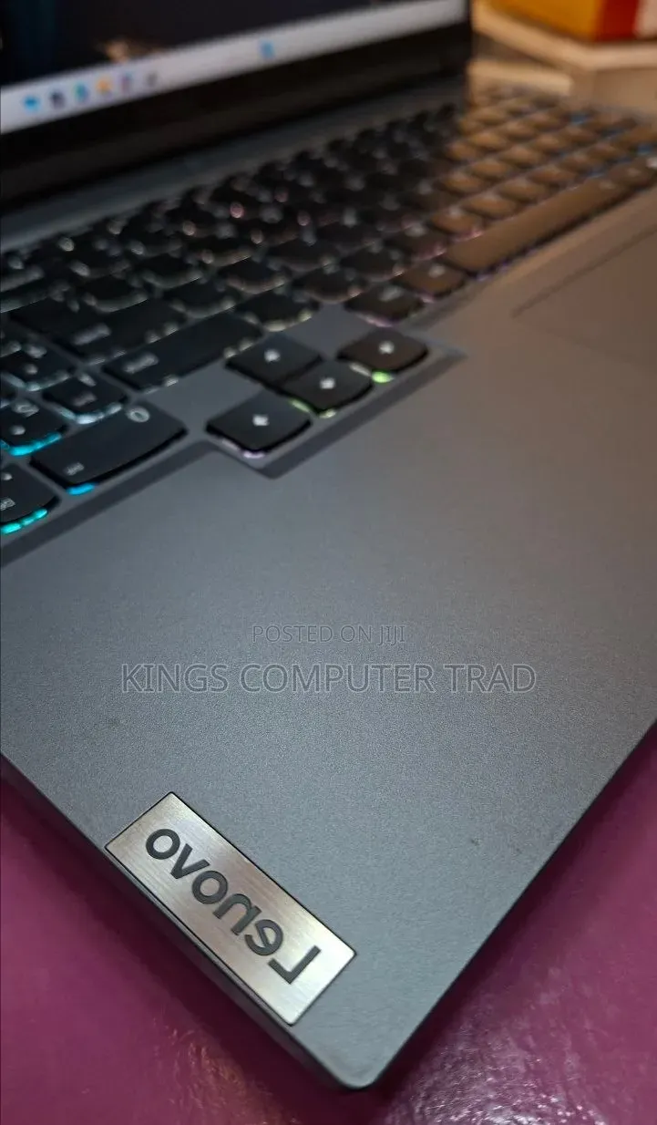 New Laptop Lenovo Legion 7 16GB AMD Ryzen 7 SSD 512GB
