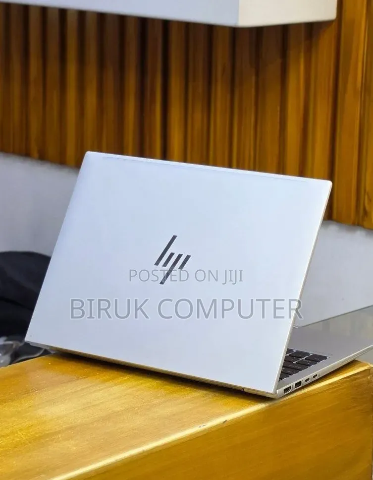 New Laptop HP EliteBook 840 G10 16GB Intel Core i5 SSD 512GB