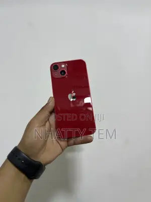 Apple iPhone 13 128 GB Red