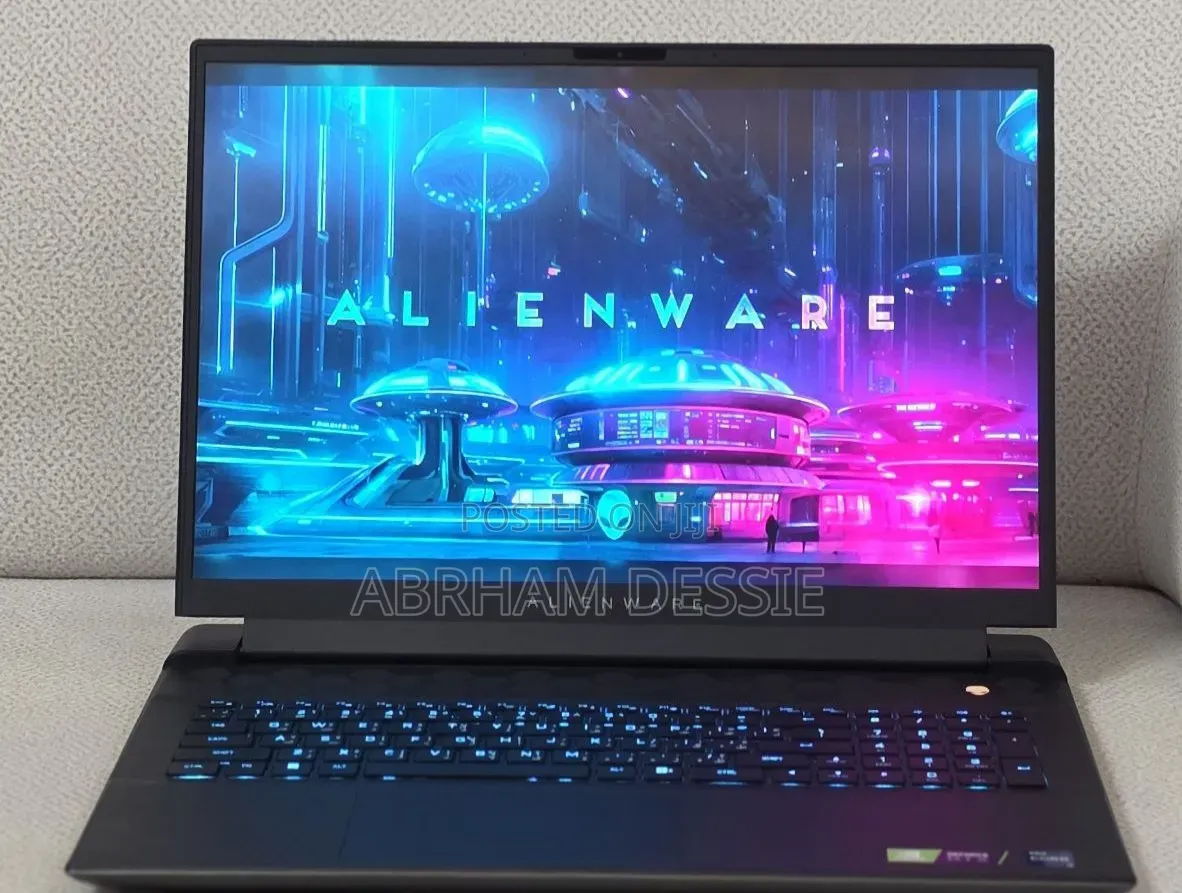 New Laptop Alienware 32GB Intel Core i9 SSD 2T