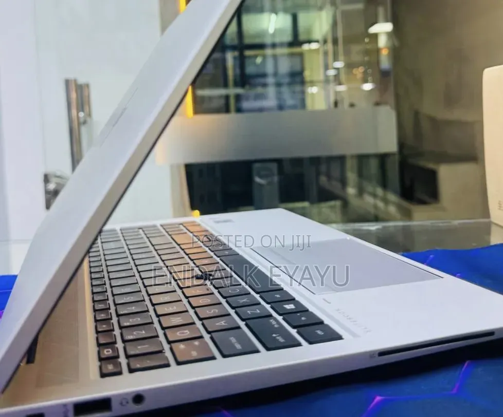 New Laptop HP EliteBook 840 G7 16GB Intel Core i5 SSD 512GB