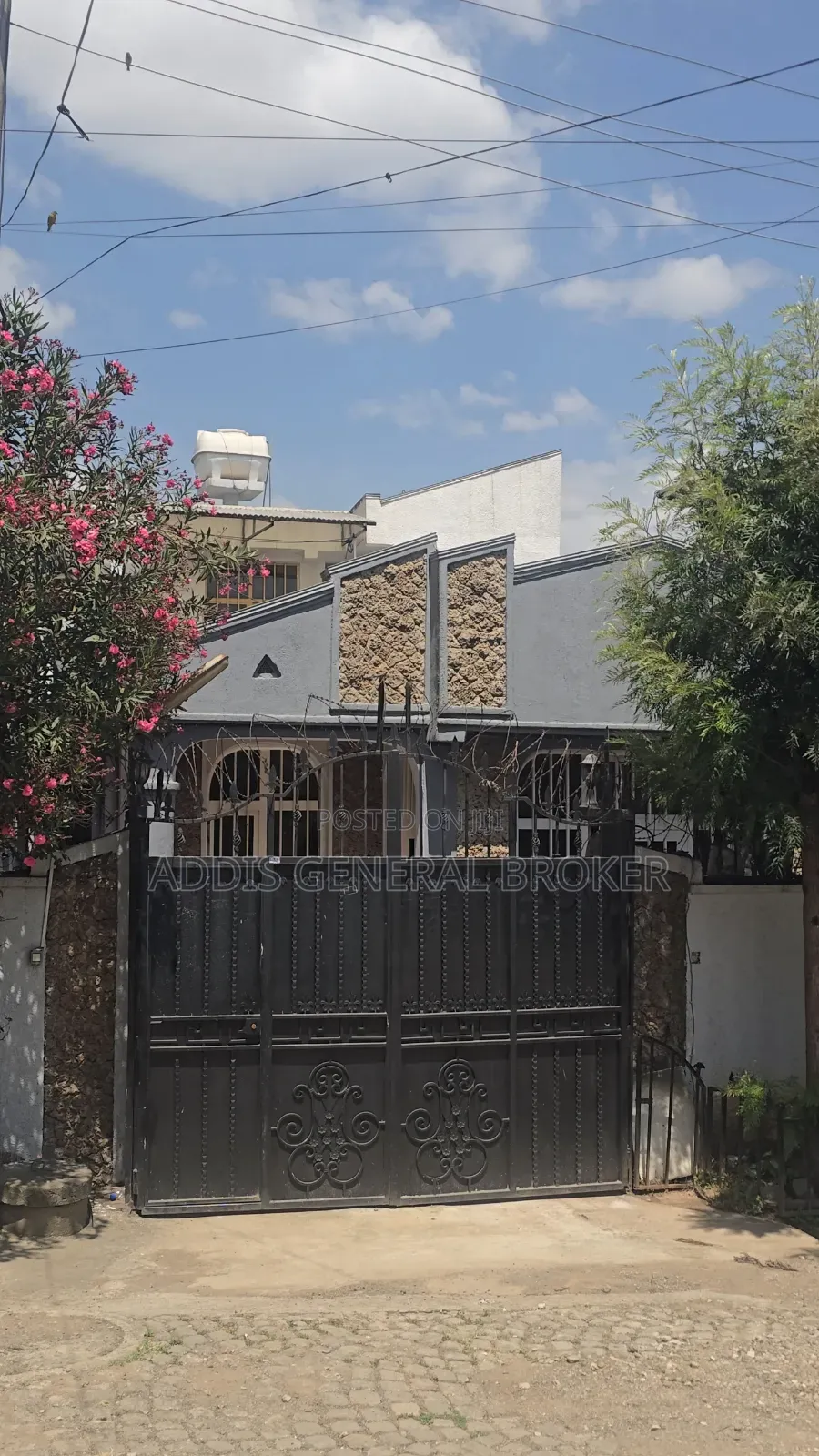 3bdrm Villa in Lebu, Nifas Silk-Lafto for sale