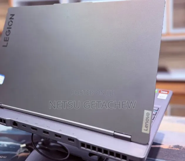 New Laptop Lenovo Legion 7 16GB AMD Ryzen 7 SSD 1T
