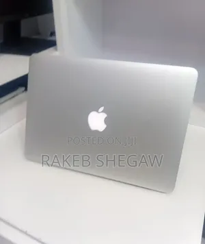 New Laptop Apple MacBook Pro 2013 8GB Intel Core i5 SSD 256GB